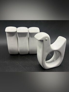 Jonathan Adler Happy Chic Bird Porcelain Napkin Ring Set 4, Minimalist Tableware
